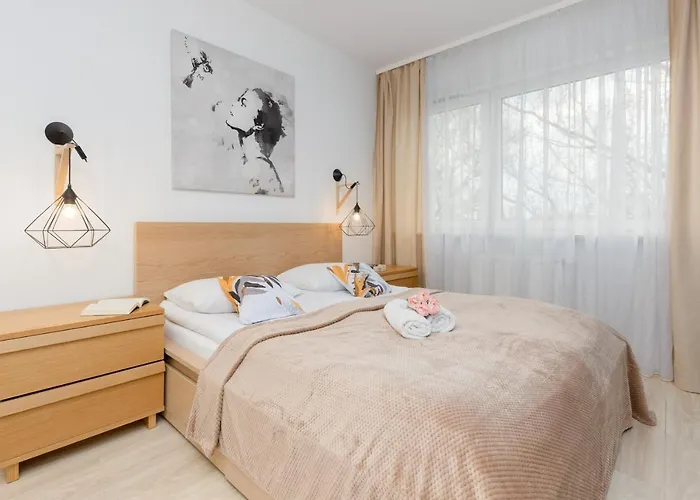 Warsaw Sokołowska One Bedroom Apartament by Renters